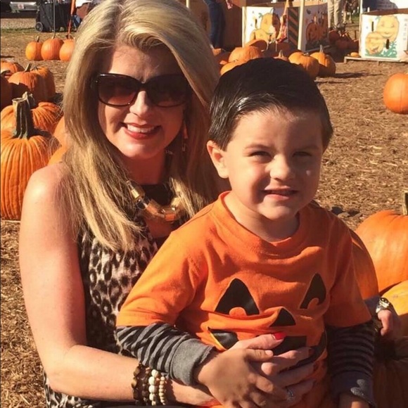 Meet your Posher, Angela - Picture 2 of 2